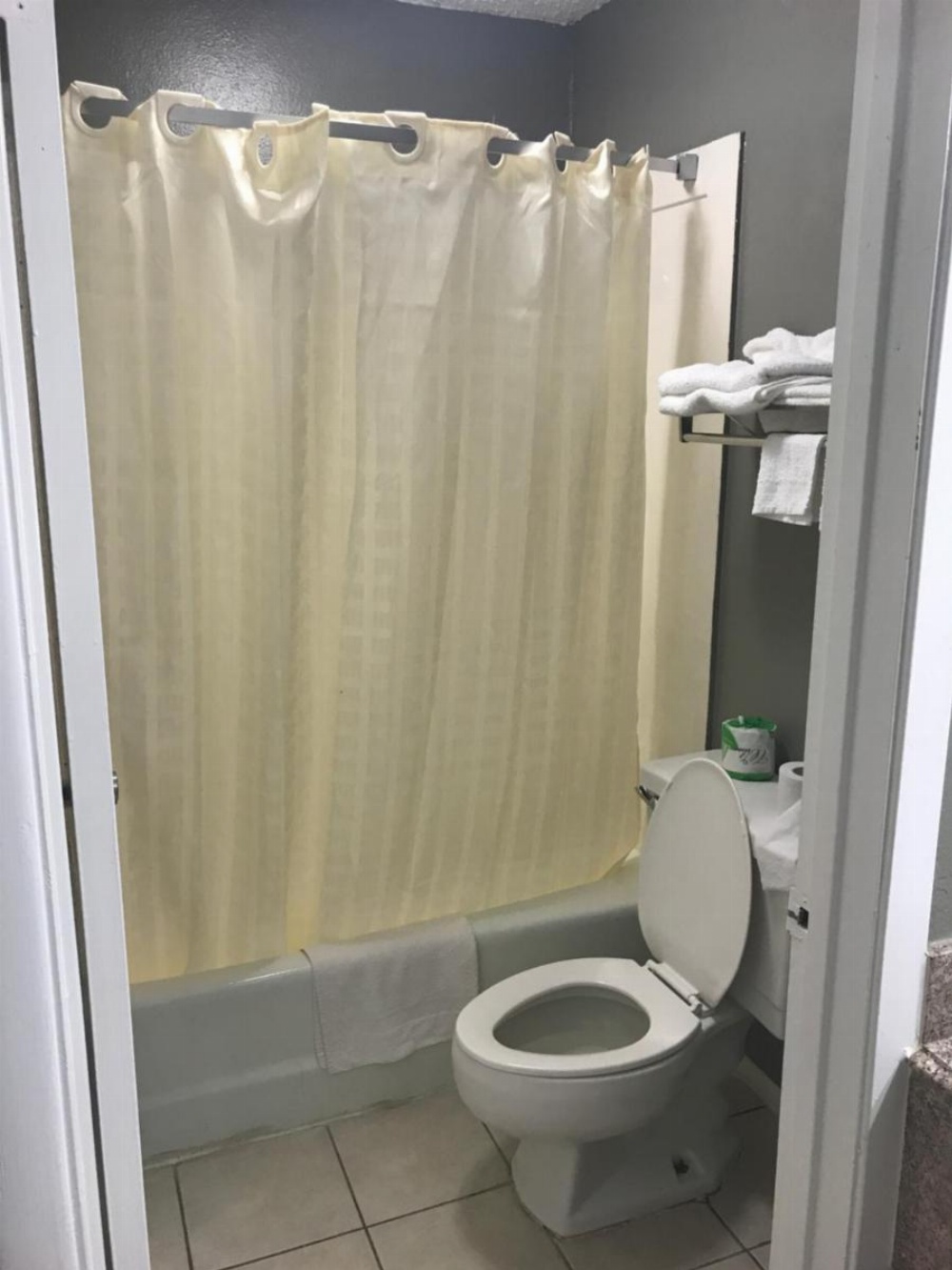 Room image 5